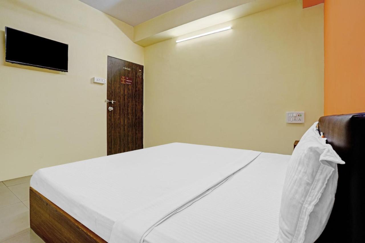 Hotel O Nova Rooms 苏拉特 外观 照片
