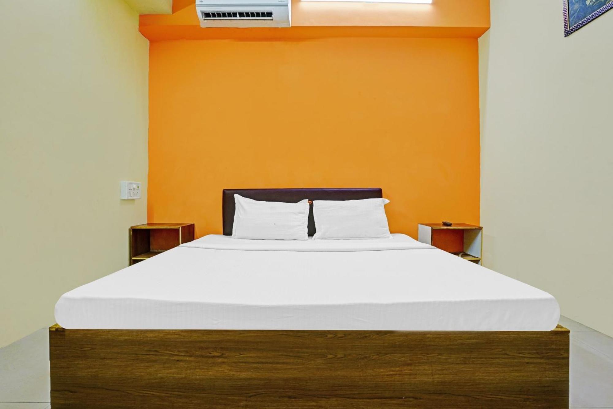 Hotel O Nova Rooms 苏拉特 外观 照片
