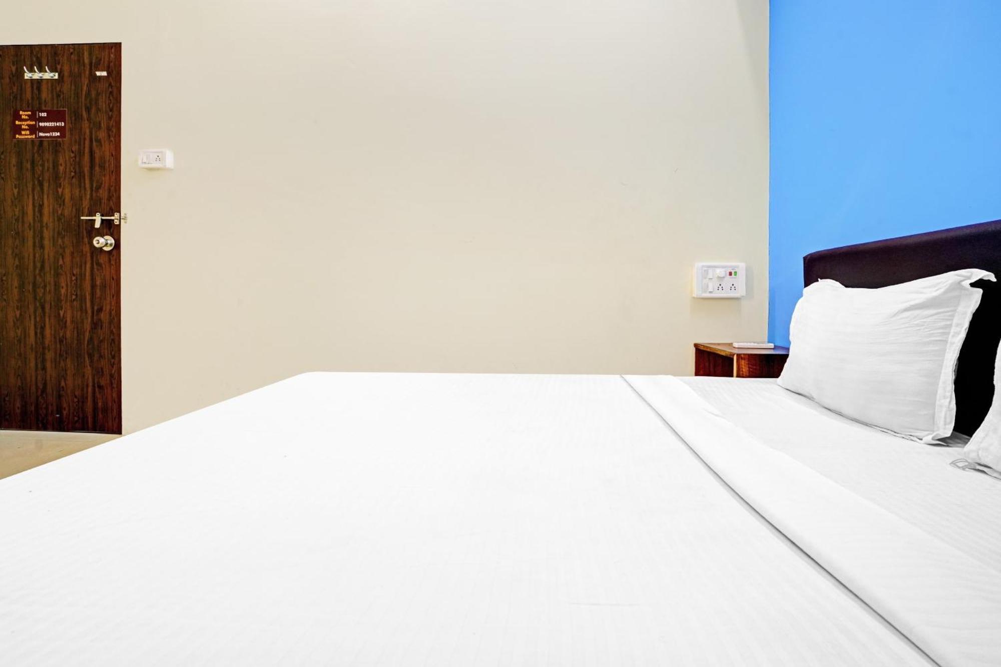 Hotel O Nova Rooms 苏拉特 外观 照片